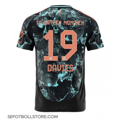 Bayern Munich Alphonso Davies #19 Replika Bortatröja 2024-25 Kortärmad Bayern Munich Alphonso Davies #19 Replika Bortatröja 2024-25 Kortärmad